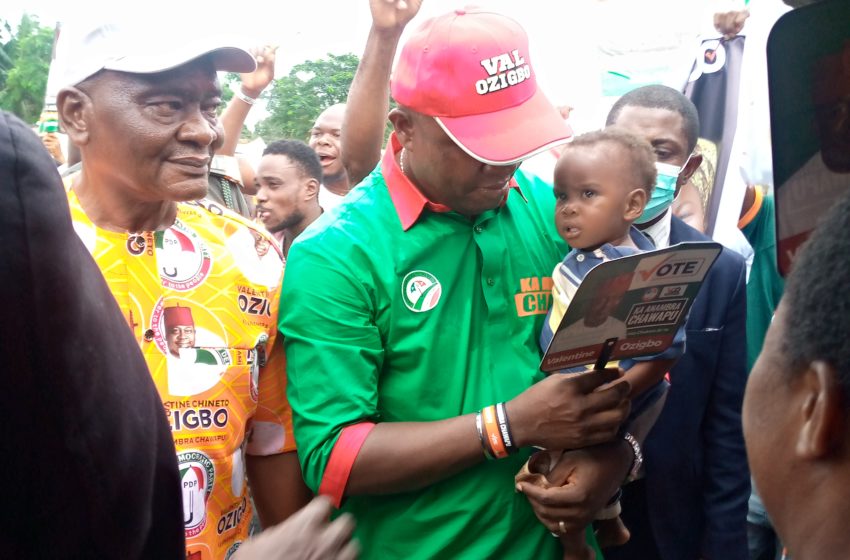  Anambra 2021: Ex.Gov. Obi Tags Willie Obiano Drunkard