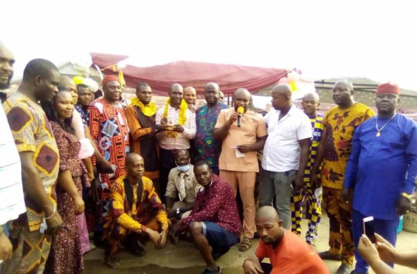  Jubilation as Gov. Soludo Restores Market Leader’s Mandate